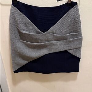 Chic Two-Tone Women's Mini Skirt